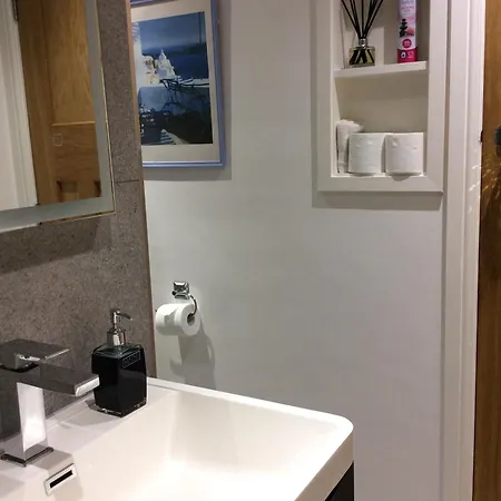 Daire Hardy Croft Hideaway